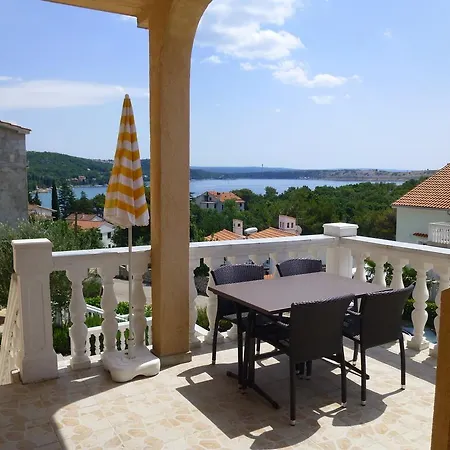 Apartments Villa Rosmarin Omišalj Buitenkant foto